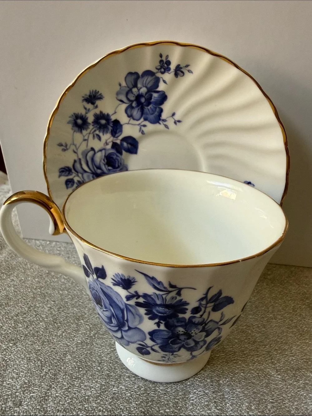Crown Victorian Staffordshire England Bone China Blue Rose Tea Cup Saucer set